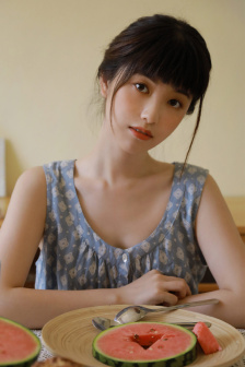 杨乐乐整容了吗